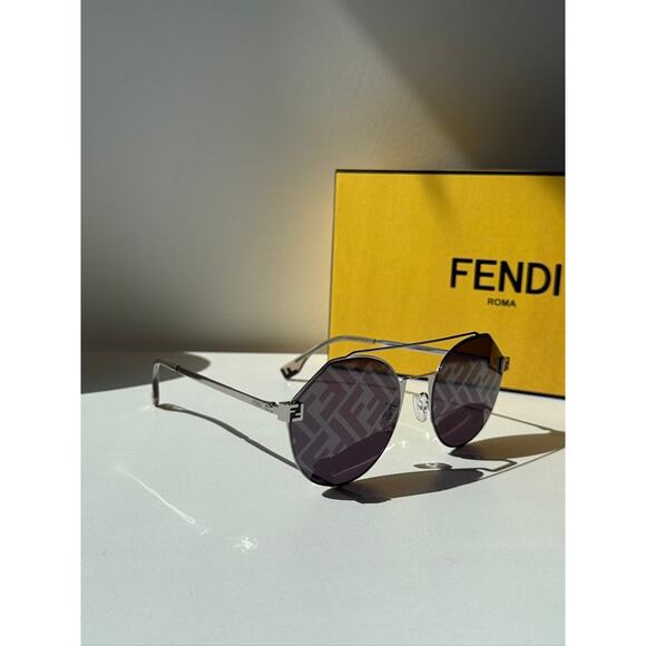 NEW Fendi FE40060U Silver Logo Mirror Round Unisex Sunglasses